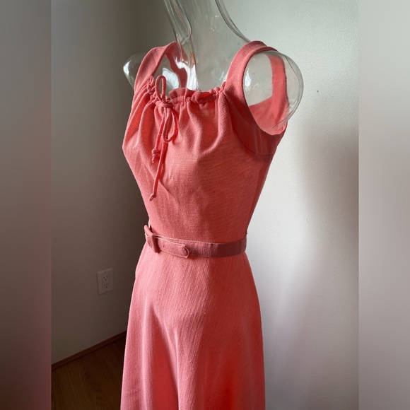 Vintage pink dress with belt and drawstring collar - Picture 11 of 12